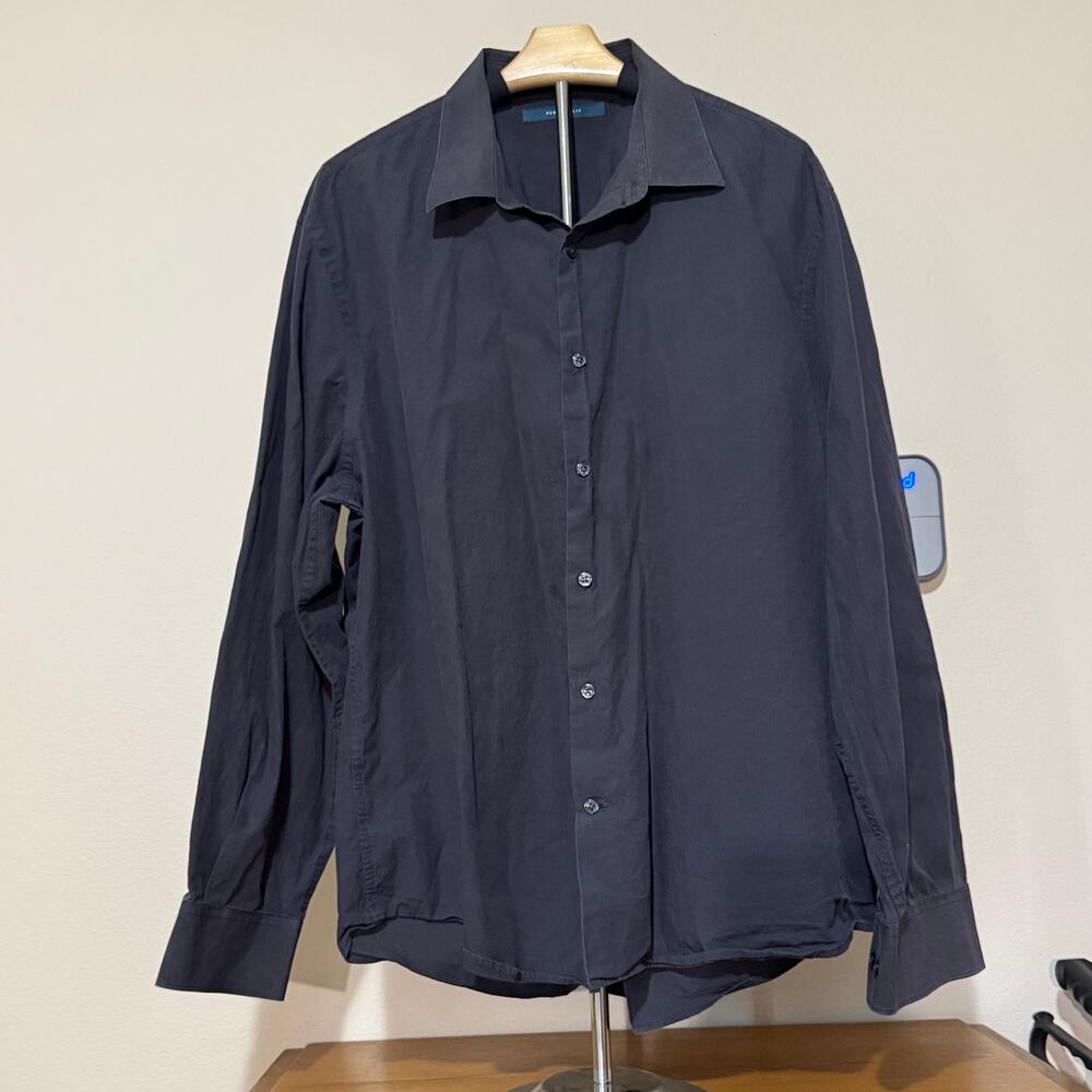 Perry Ellis men’s XXL dress shirt 100% cotton long sleeved black on charcoal